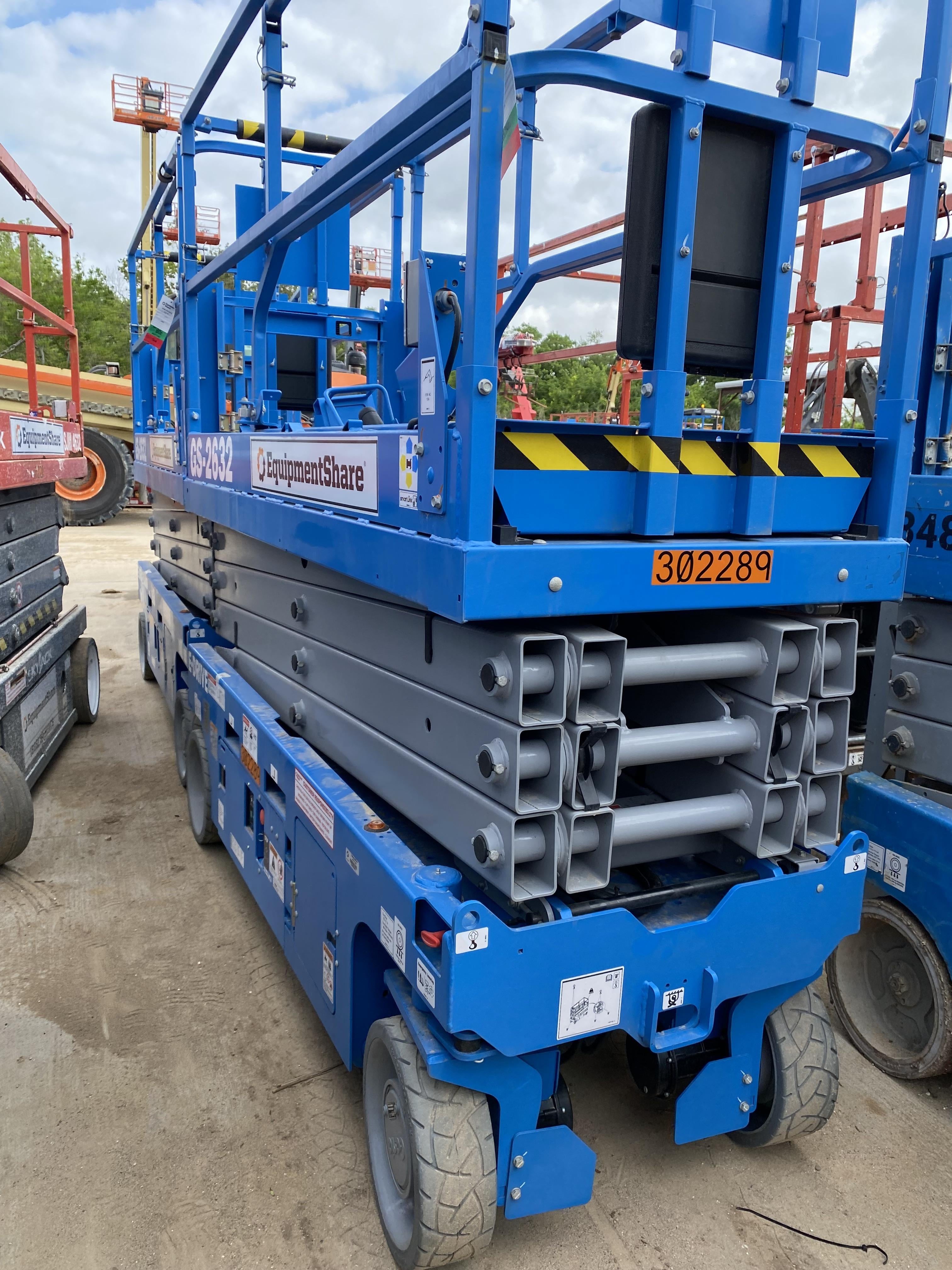 2023 GENIE GS-2632