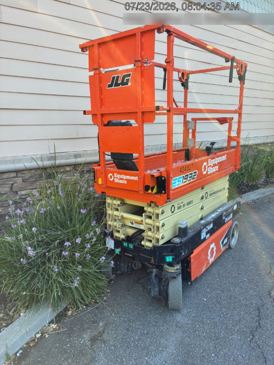 2024 JLG ES1932