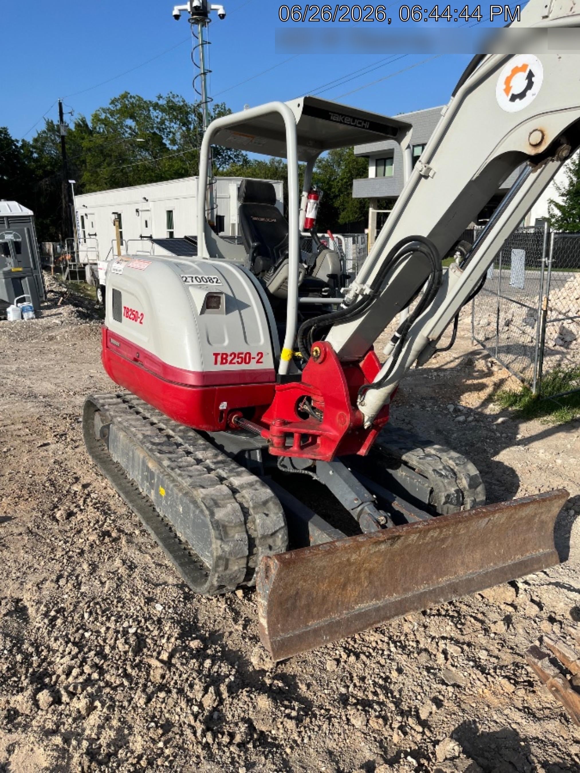 2022 TAKEUCHI TB250-2R