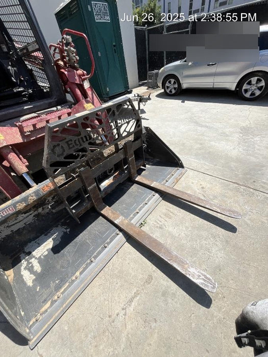 2021 PALADIN 48" Pallet Forks - Paladin