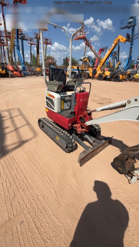 2022 TAKEUCHI TB210R