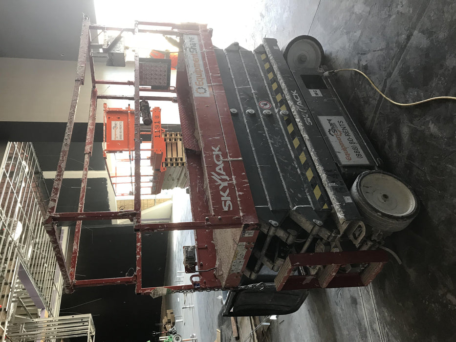 2017 Skyjack SJIII-3226 Skyjack SJ3226, Trojan Battery Set, Extended Warranty 5yr/5k hr