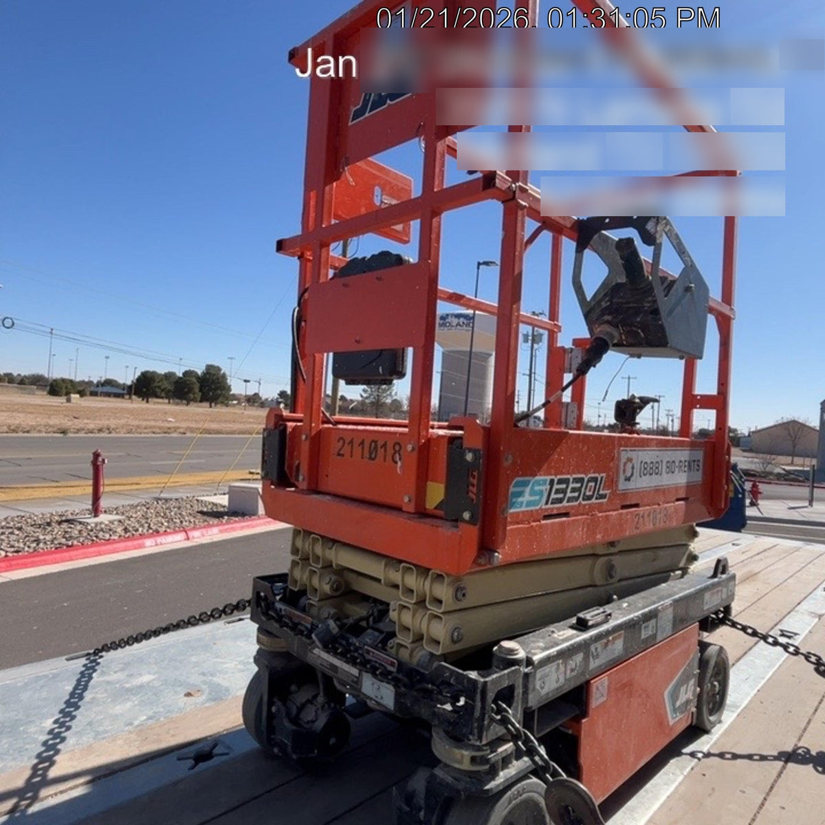 2022 JLG ES1330L