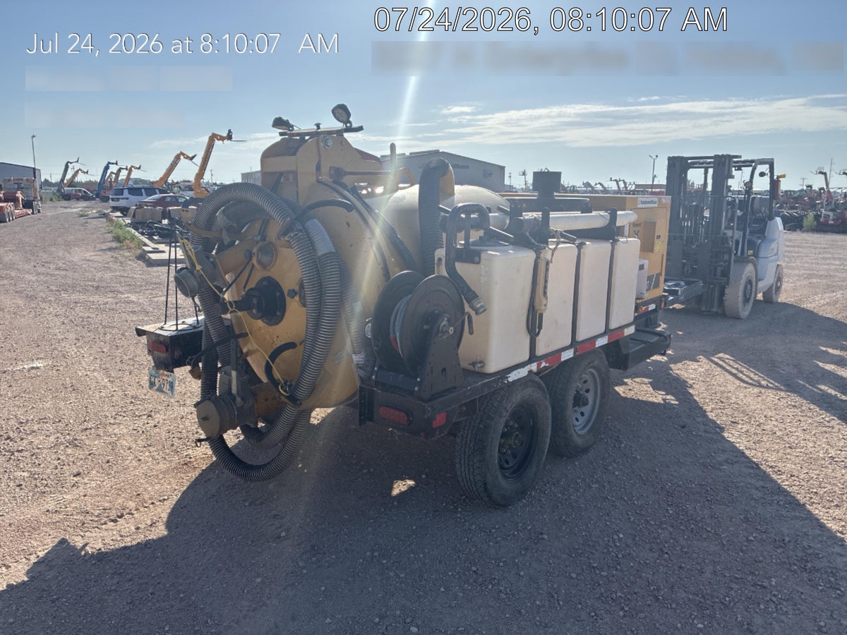 2023 VAC-TRON LP573XDT