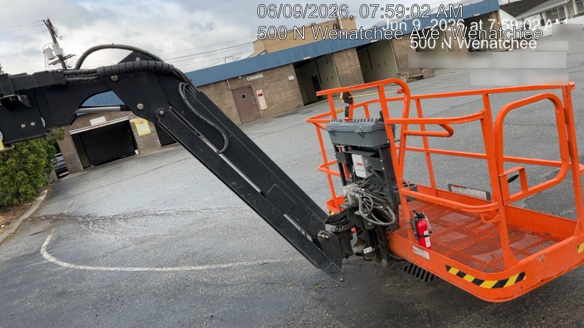 2025 JLG 660SJ
