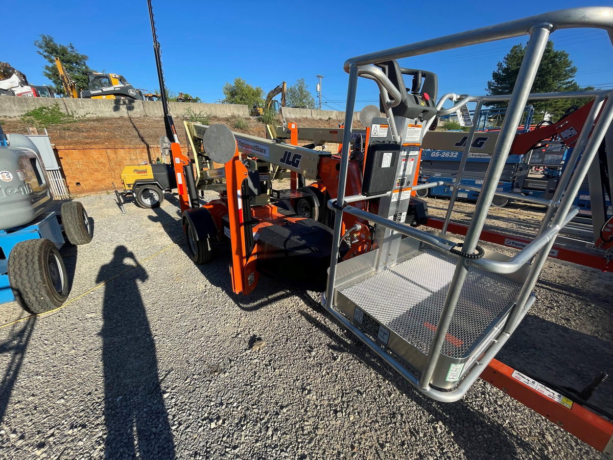 2022 JLG T350
