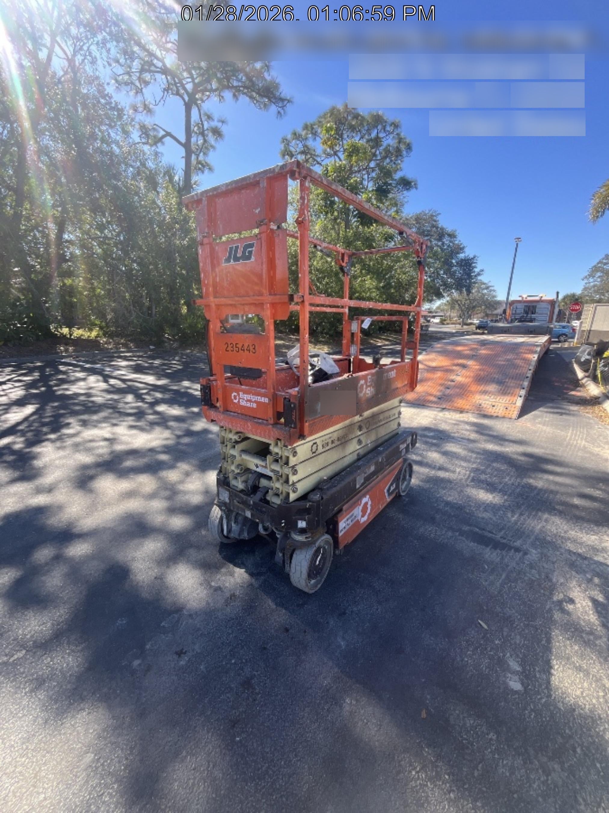 2022 JLG ES1932