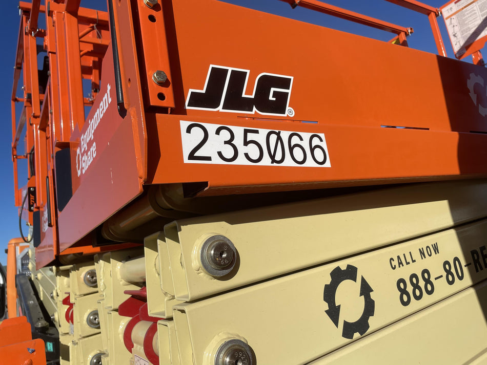 2022 JLG ES2632