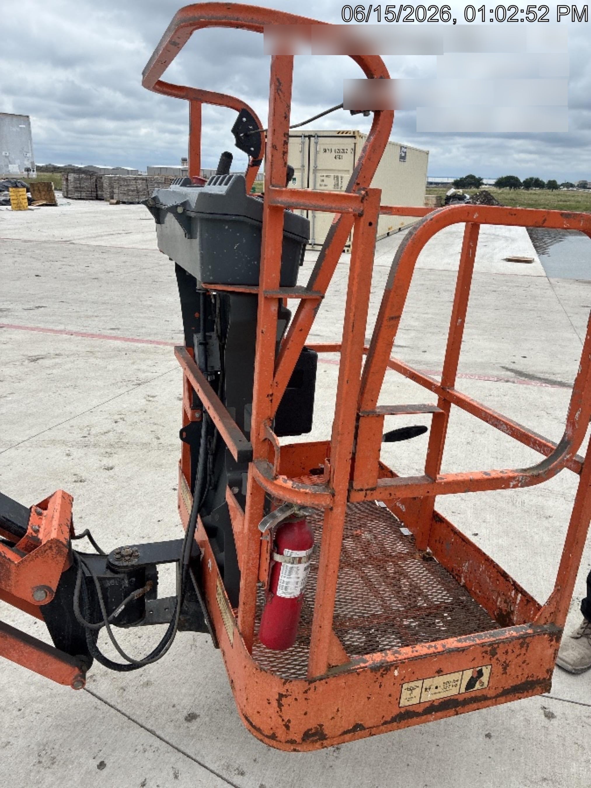 2019 JLG E300AJP