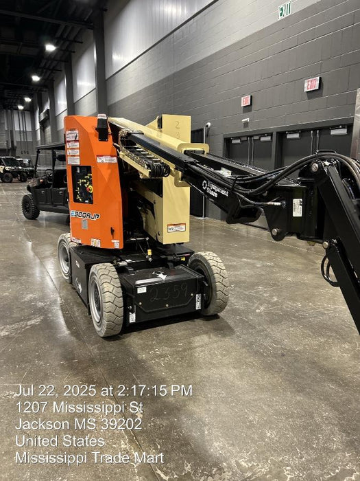 2025 JLG E300AJP