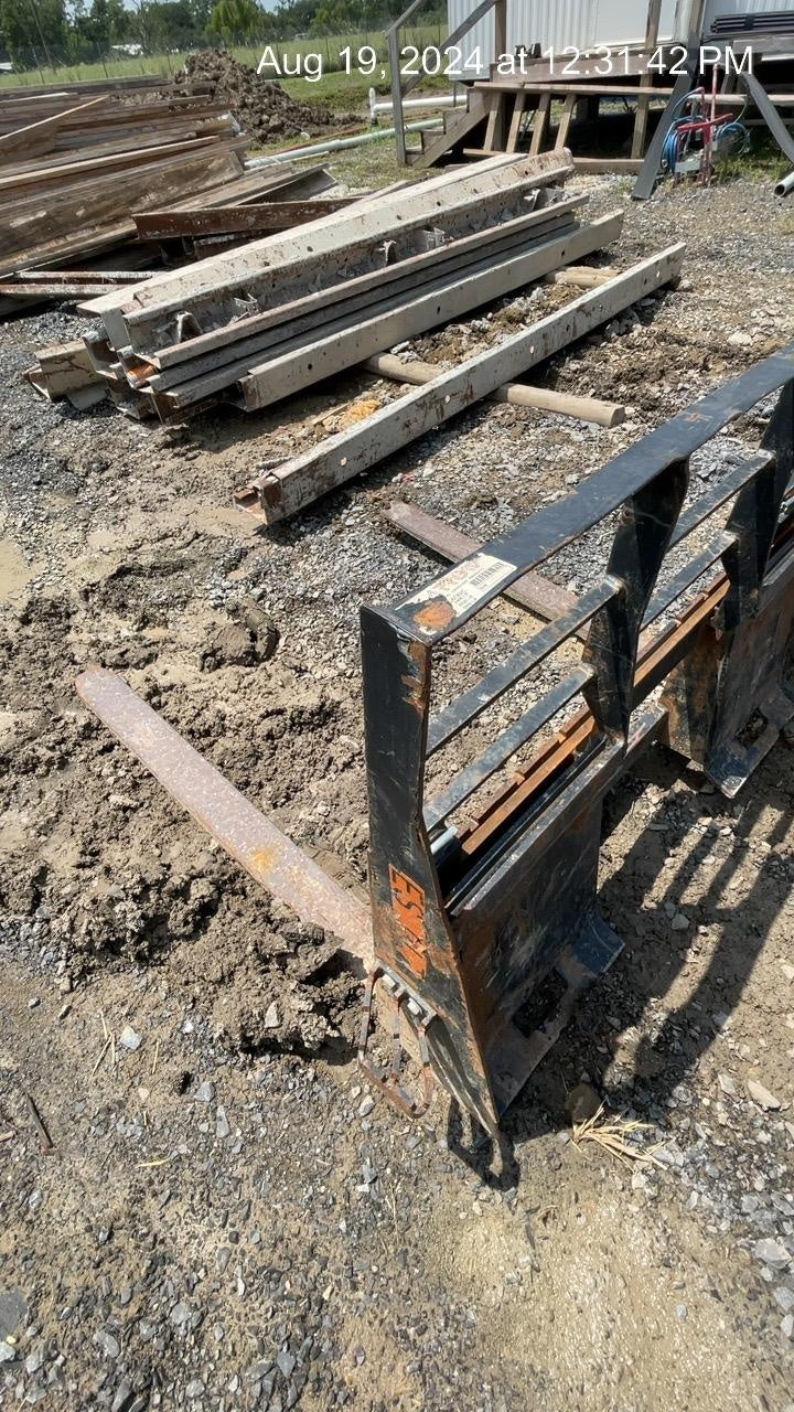 2021 PALADIN 48" Pallet Forks - Paladin