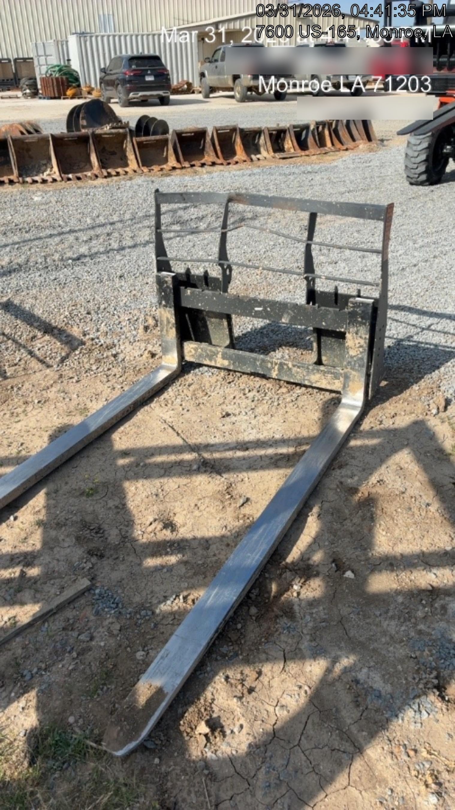2025 ARROW MATERIAL HANDLING 72" Pallet Forks - Arrow