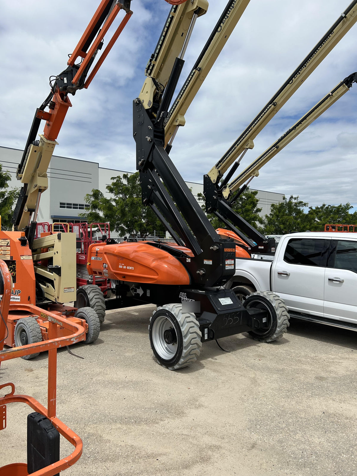 2026 JLG EC600SJP