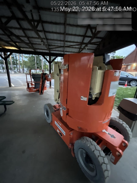 2019 JLG E300AJP