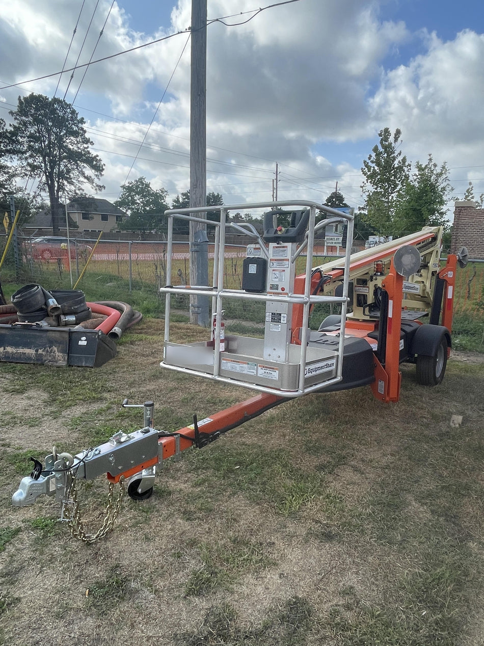 2022 JLG T350