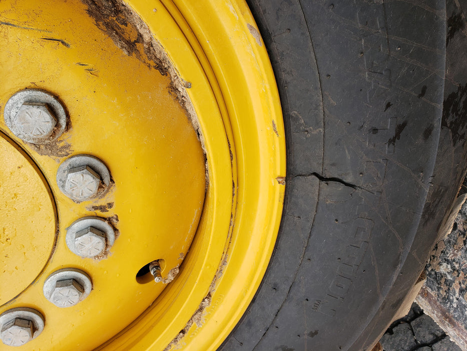 2019 JOHN DEERE 672G