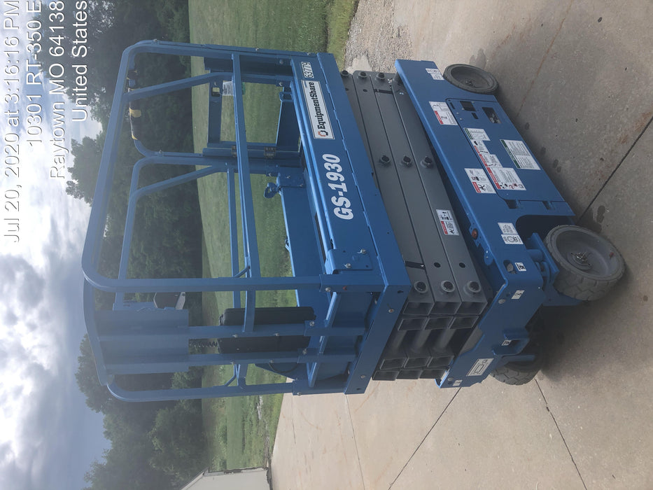 2020 Genie GS-1930 Solid Non Marking Tires, Beacon, Folding rails with half height swing gate
