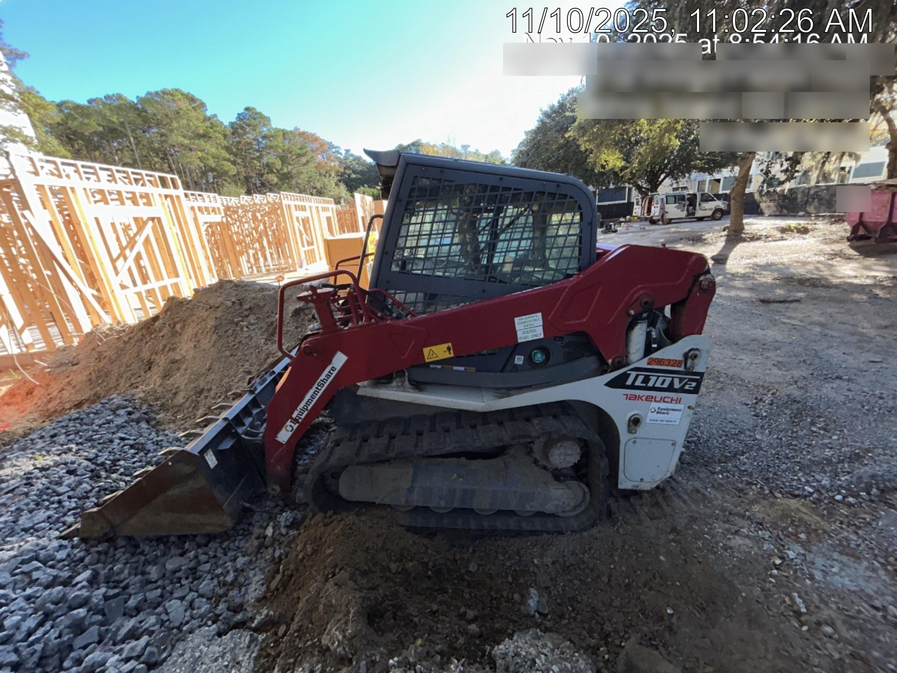2023 TAKEUCHI TL10V2-CR