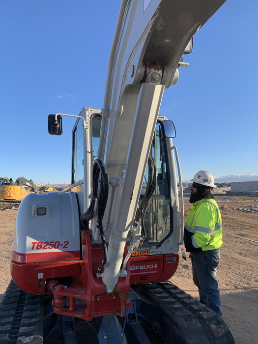 2021 TAKEUCHI TB250-2C