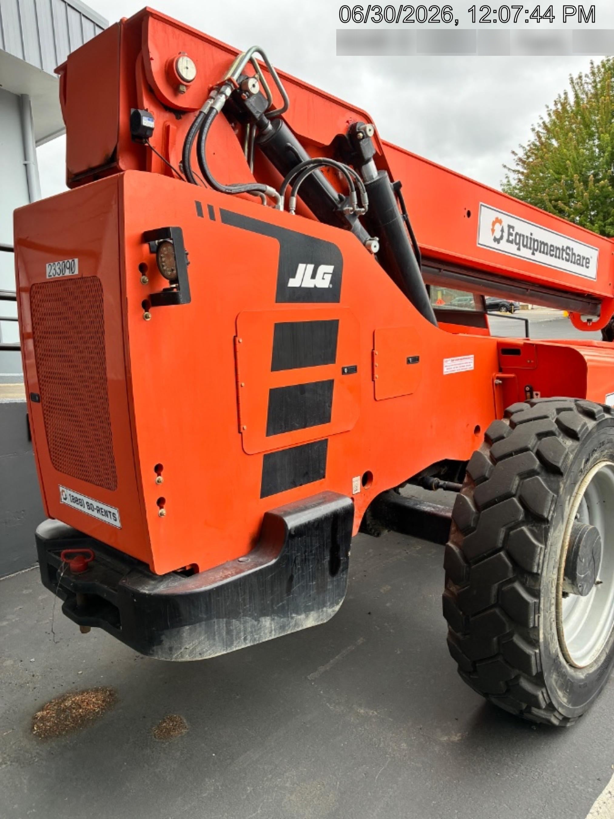 2022 SKYTRAK 8042