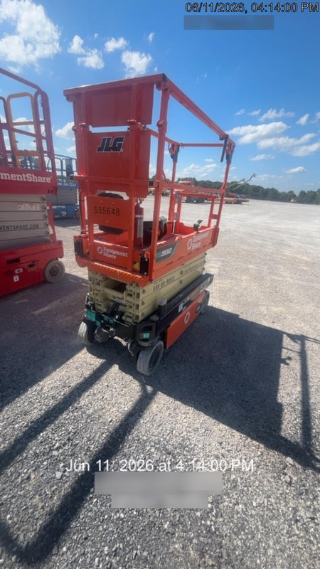 2025 JLG ES1932
