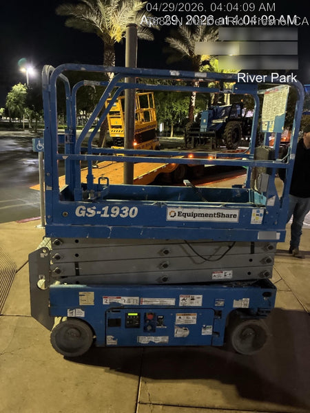 2019 Genie GS-1930 Half Height Swing Gate, 800W Inverter