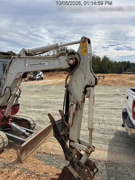 2022 TAKEUCHI TB235-2R