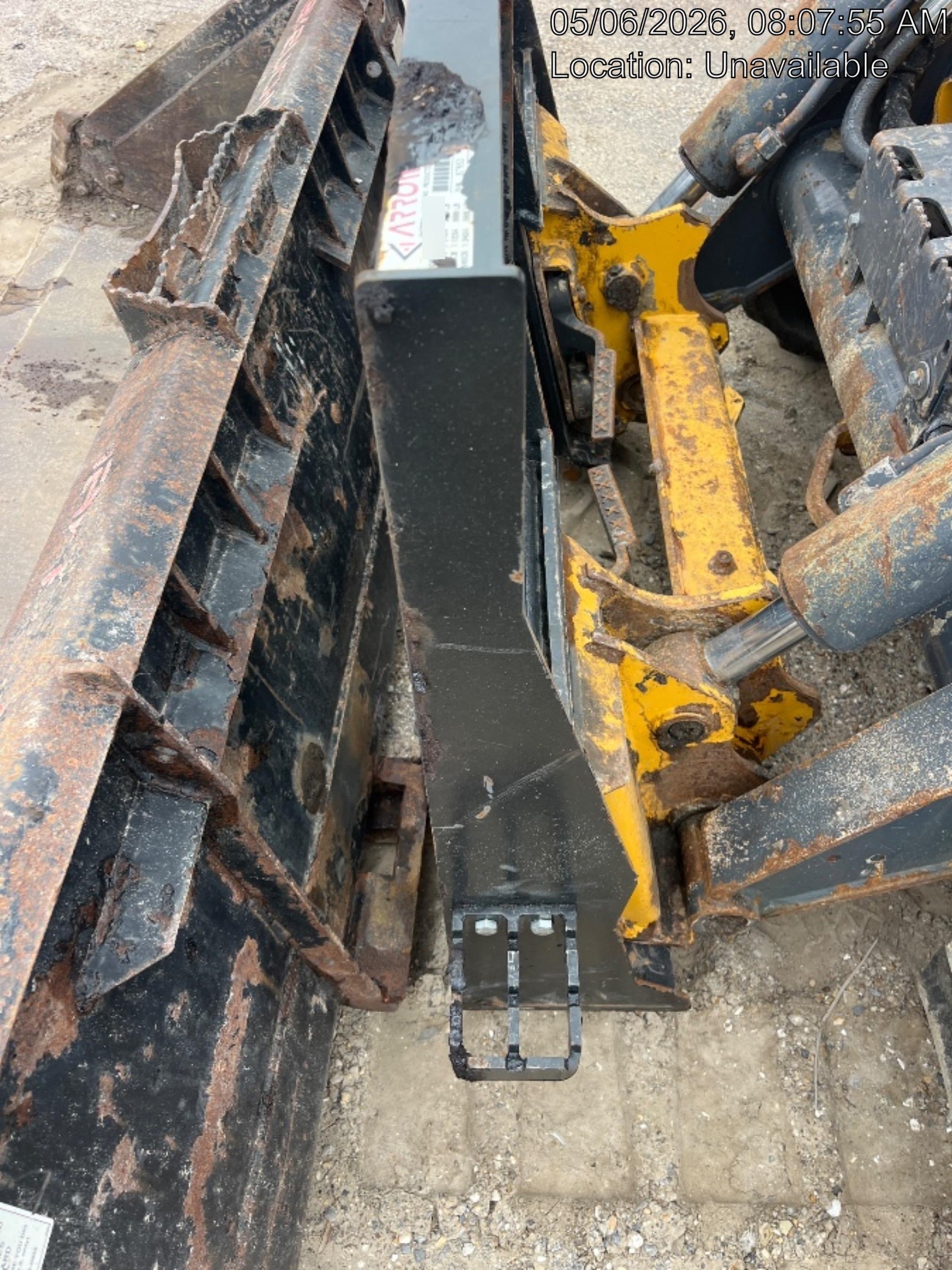 2025 ARROW MATERIAL HANDLING F5100CB - 72"