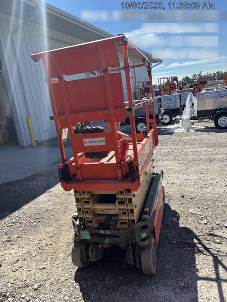 2021 JLG ES1932