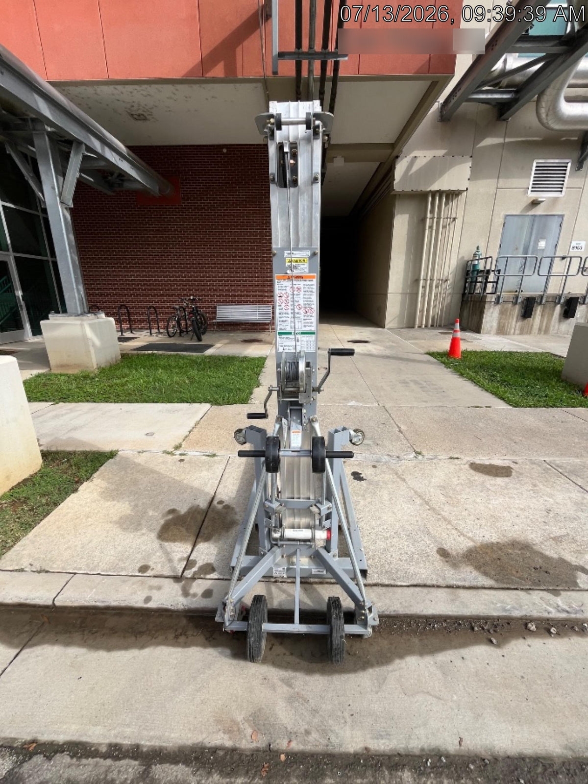 2023 GENIE SLC-24