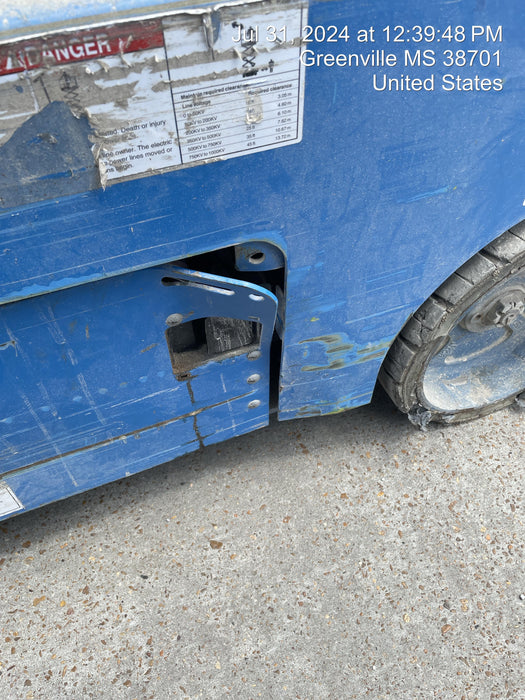 2019 Genie GS-4047 Folding rails with half height swing gate