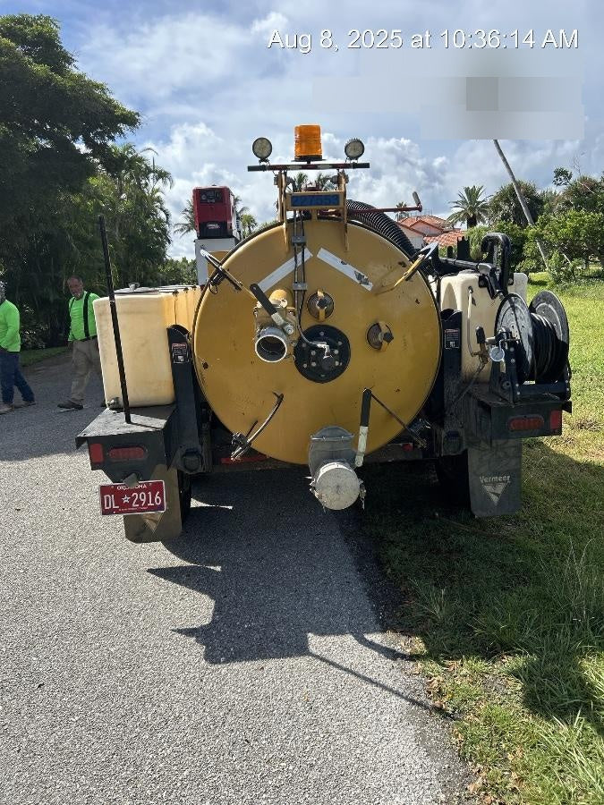2022 VAC-TRON LP573XDT
