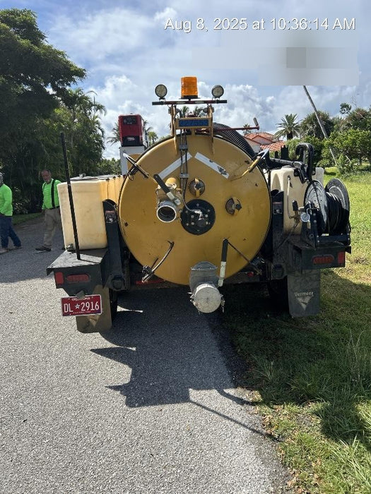 2022 VAC-TRON LP573XDT