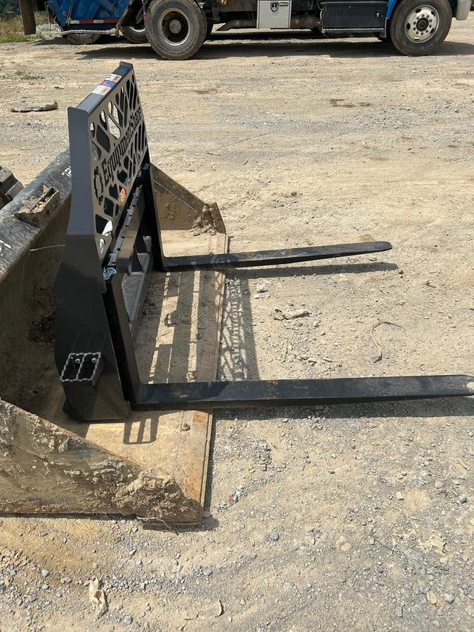 2025 PALADIN 48" Pallet Forks - Paladin