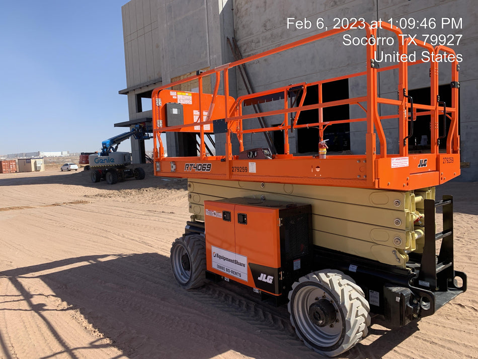 2022 JLG RT4069