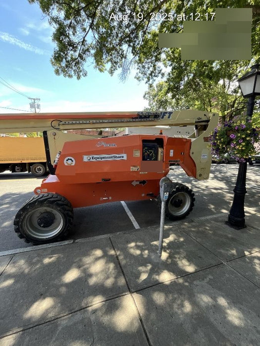 2020 JLG 800AJ