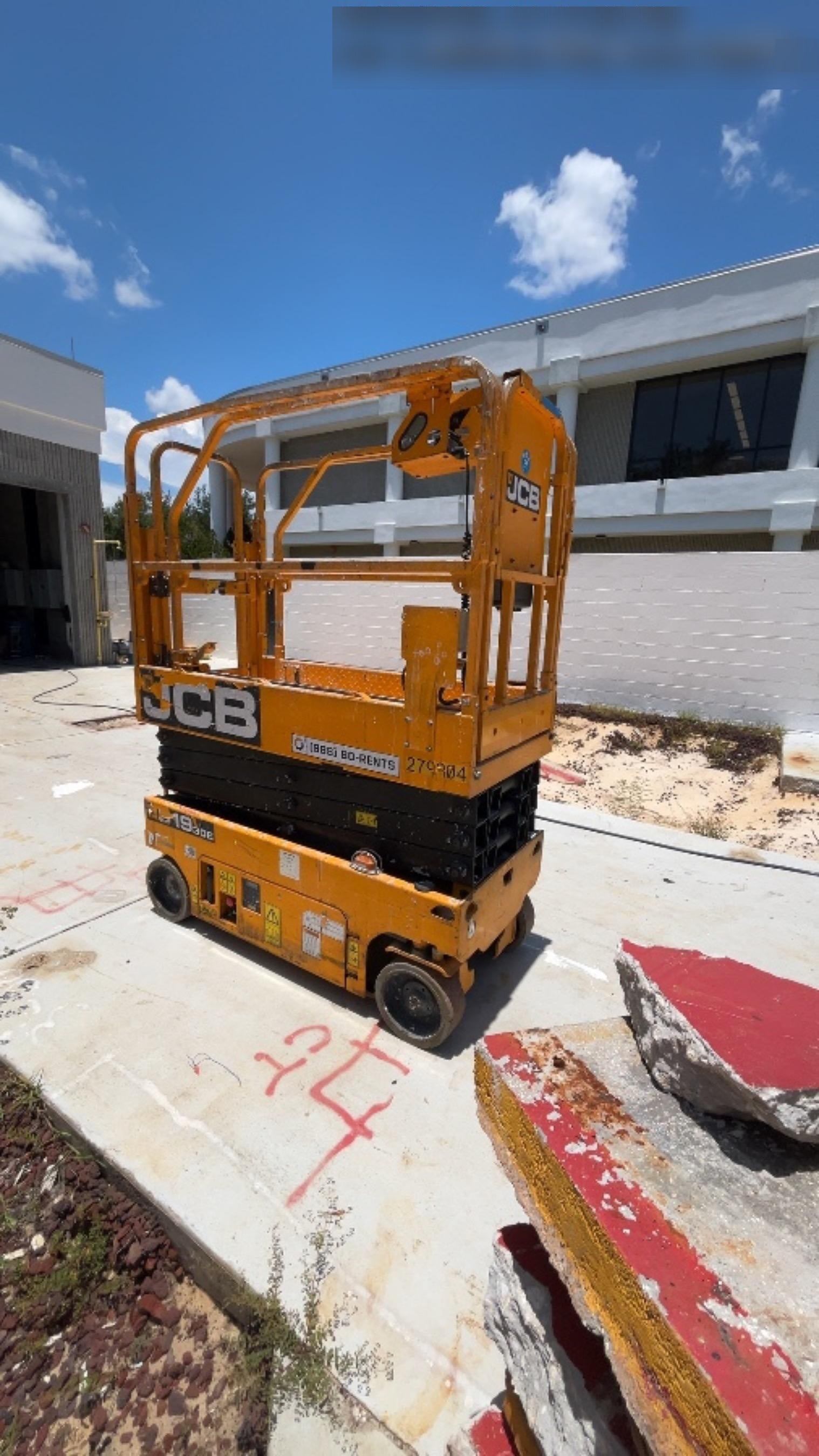 2023 JCB S1930E