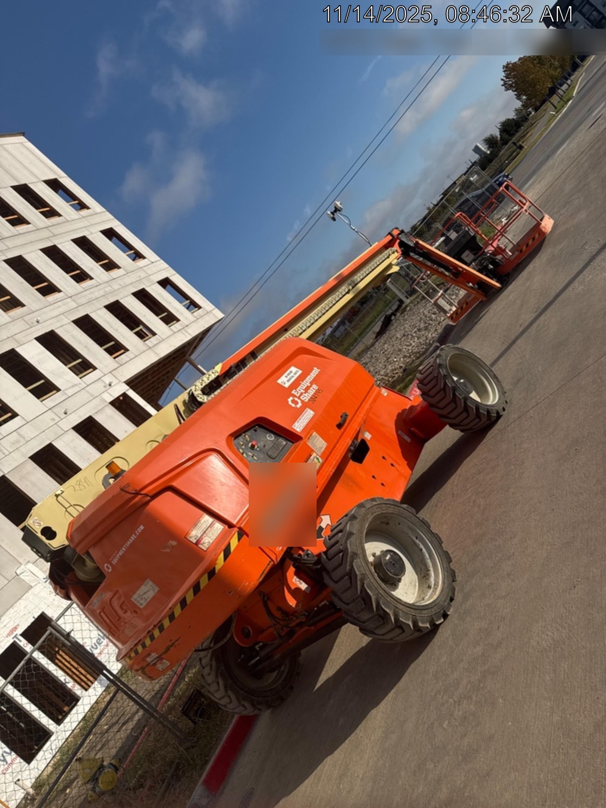 2023 JLG 660SJ
