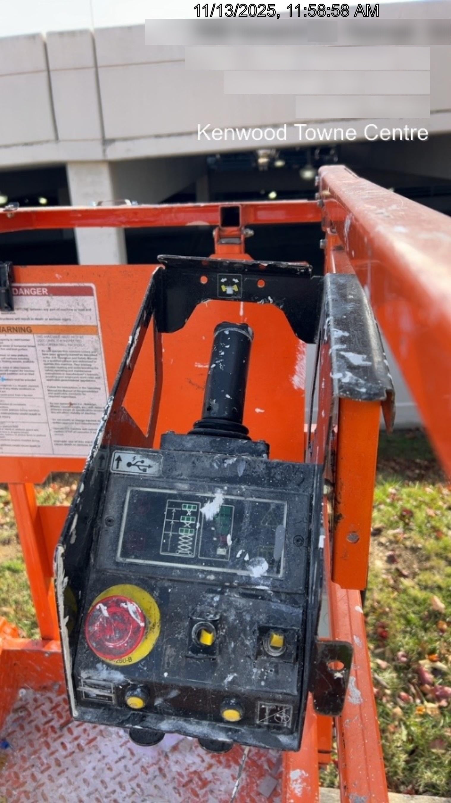 2022 JLG ES1932