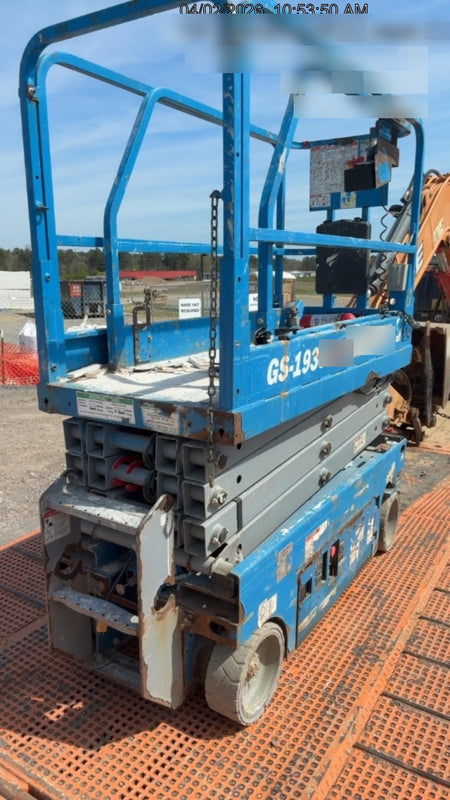 2019 Genie GS-1930 Fixed Rails with Chain Entry