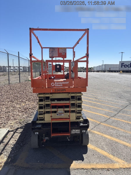 2023 JLG ES3246