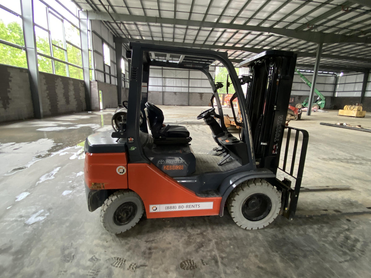 2022 TOYOTA 50-8FGU25