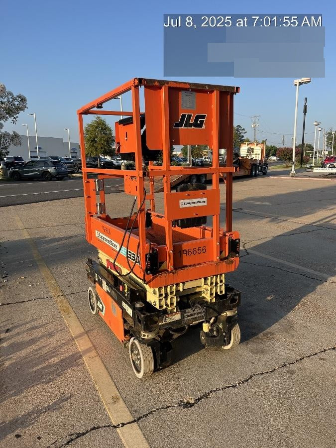 2021 JLG ES1330L