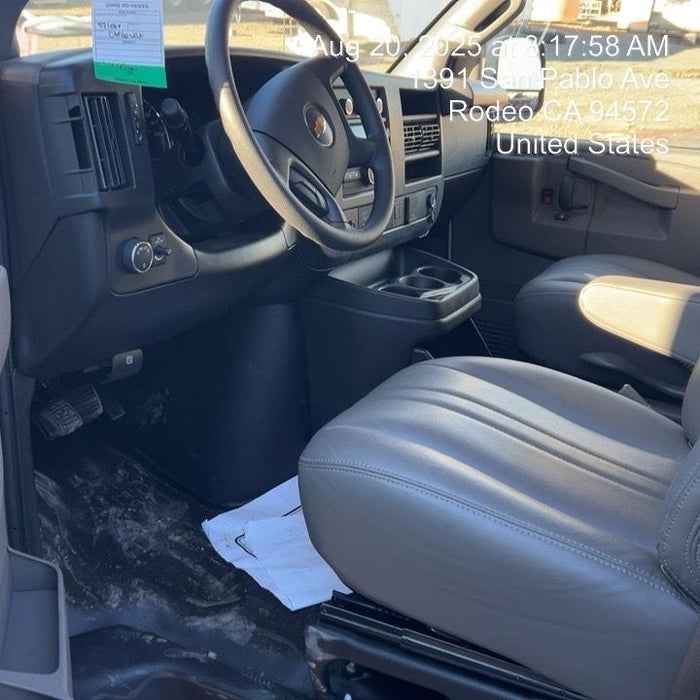 2025 CHEVROLET Express Van - Rental