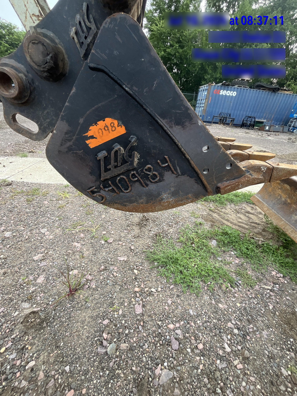 2025 TAKEUCHI 18" HD Bucket - Takeuchi