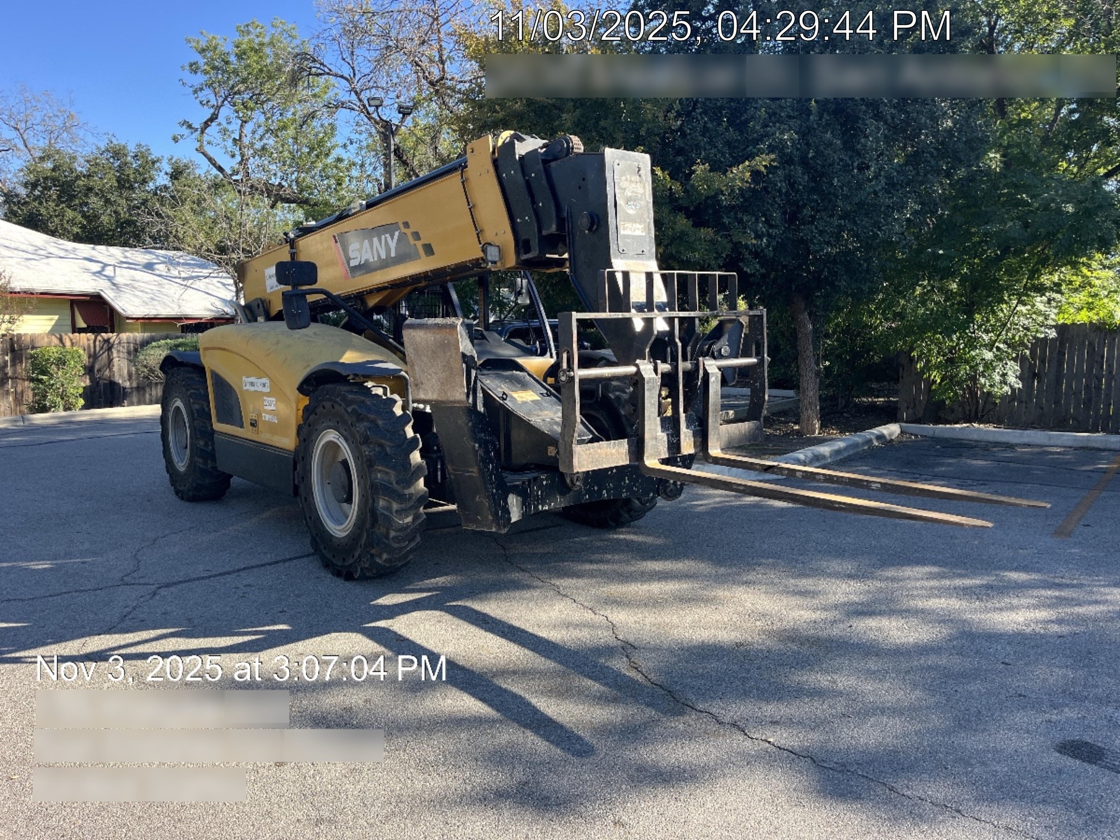 2022 SANY STH1056