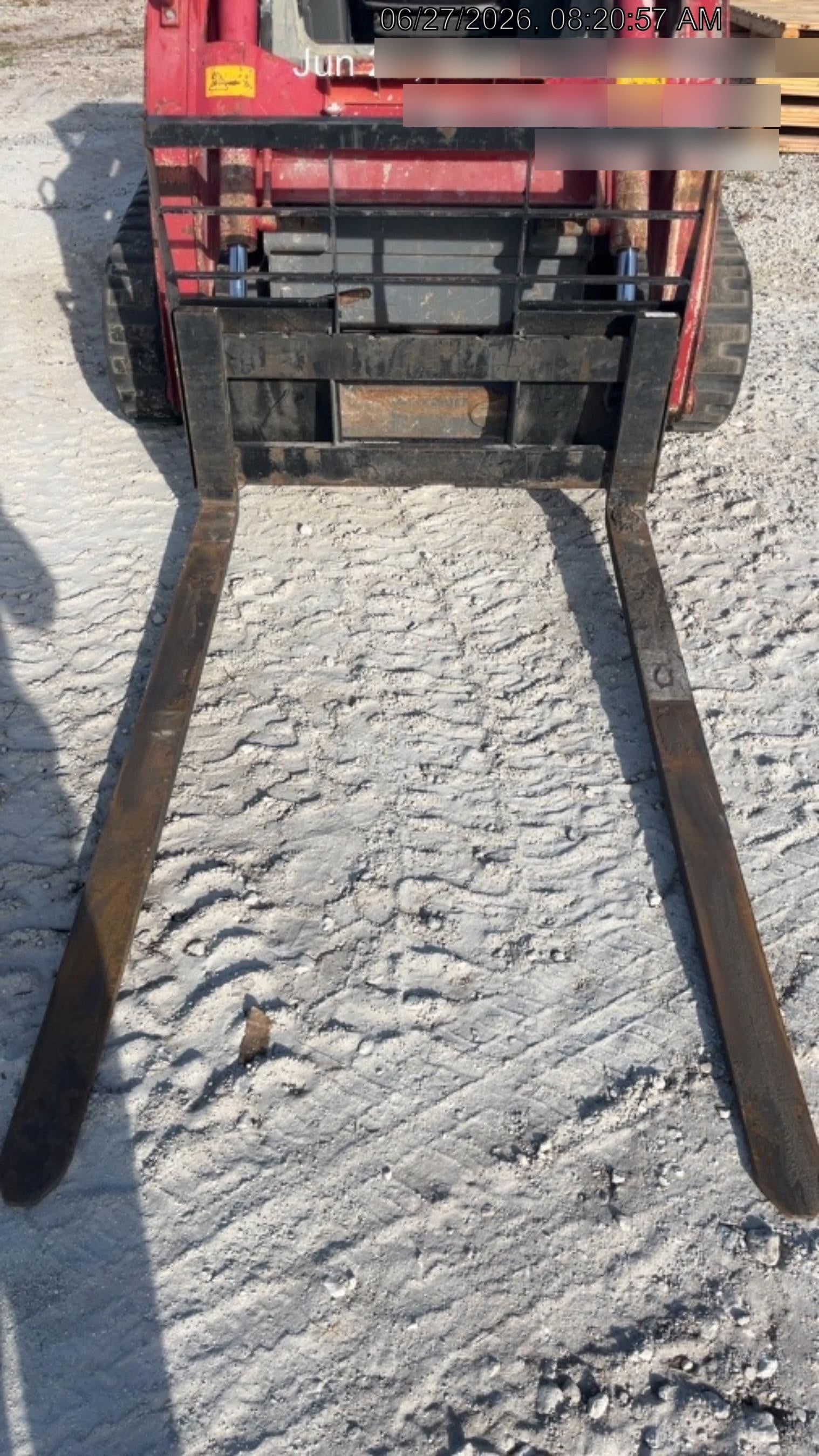 2025 ARROW MATERIAL HANDLING 60" Pallet Forks - Arrow