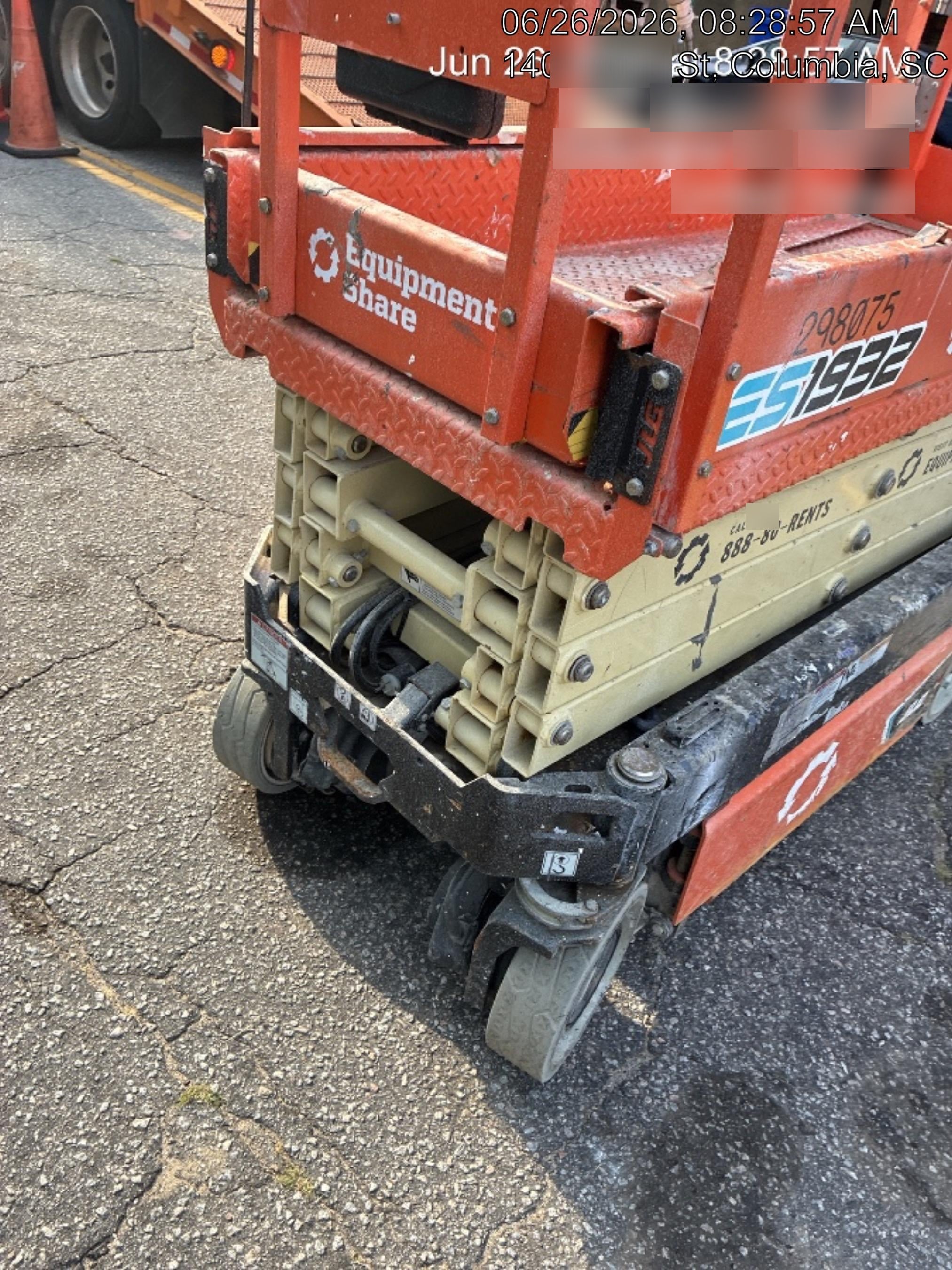 2023 JLG ES1932