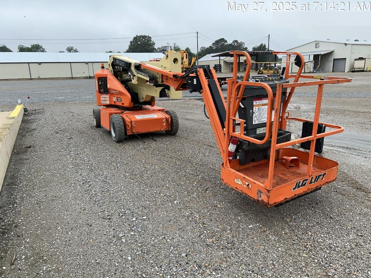 2020 JLG E400AJPN