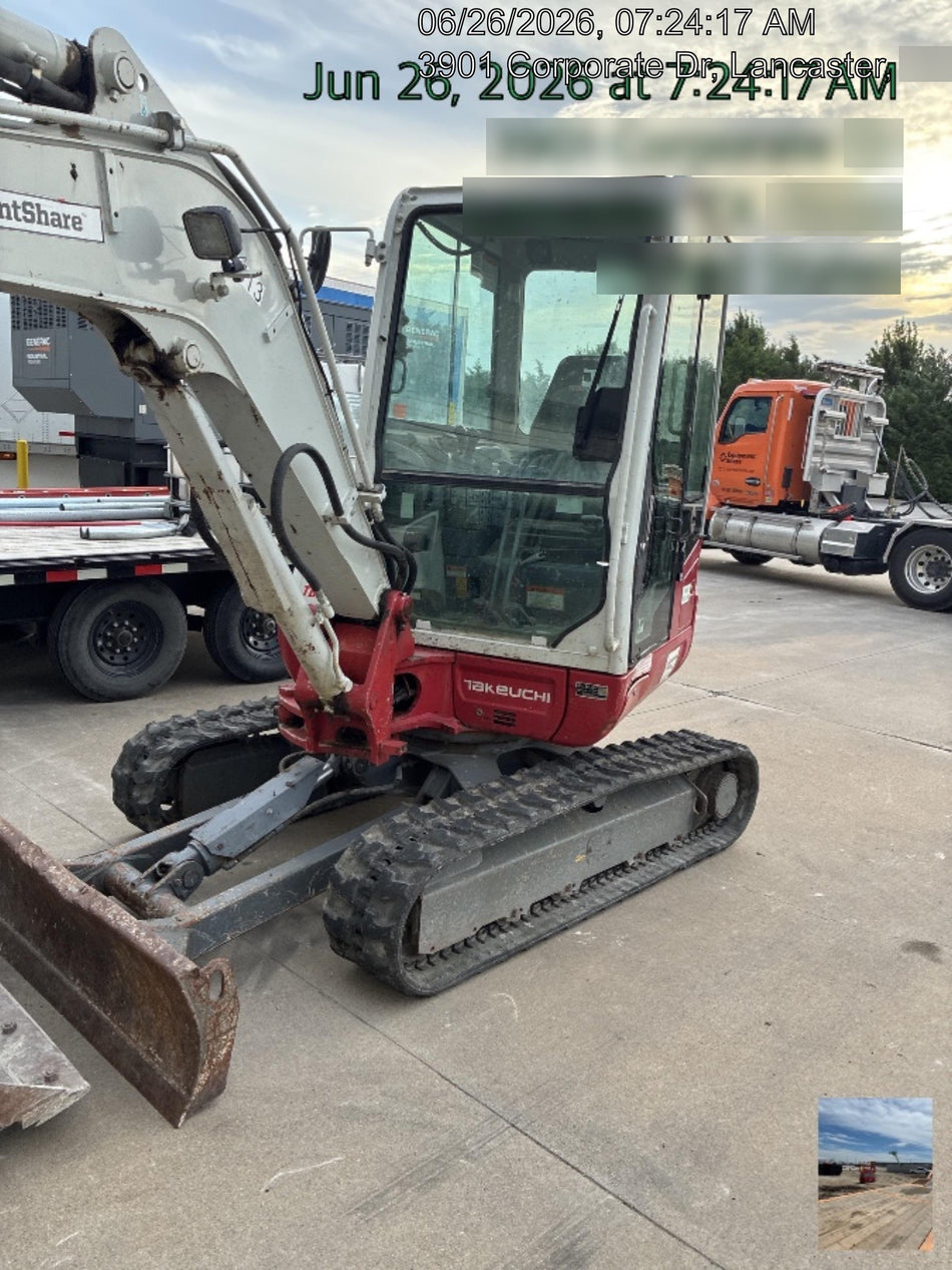 2021 TAKEUCHI TB235-2CR
